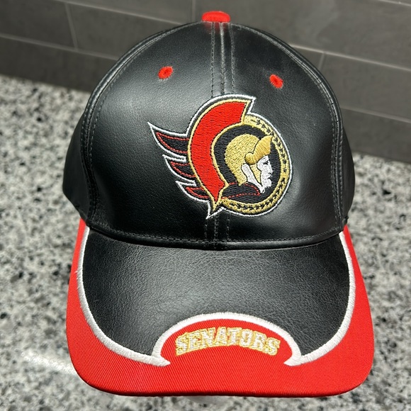 Vintage Leather Ottawa Senators Ball Cap - Picture 6 of 7